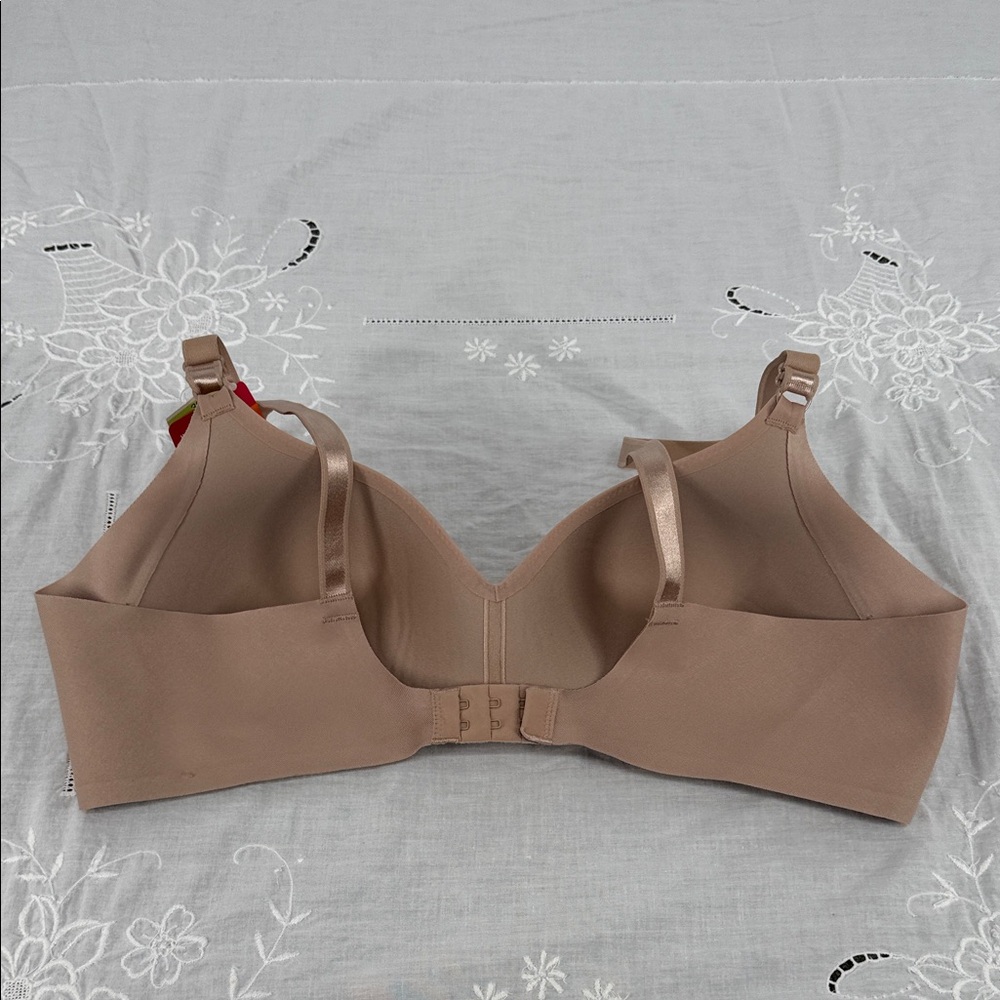 Warner's Bra Wm 38 B No Side Effects Wireless Seamless T-Shirt Nude Neutral Tan - Picture 3 of 10